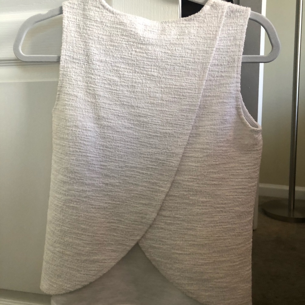 A Banana Republic white XS top